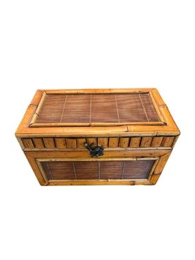 Vintage Bamboo Rattan Keepsake Chest – Woven Panels, Hinged Lid, Storage Box